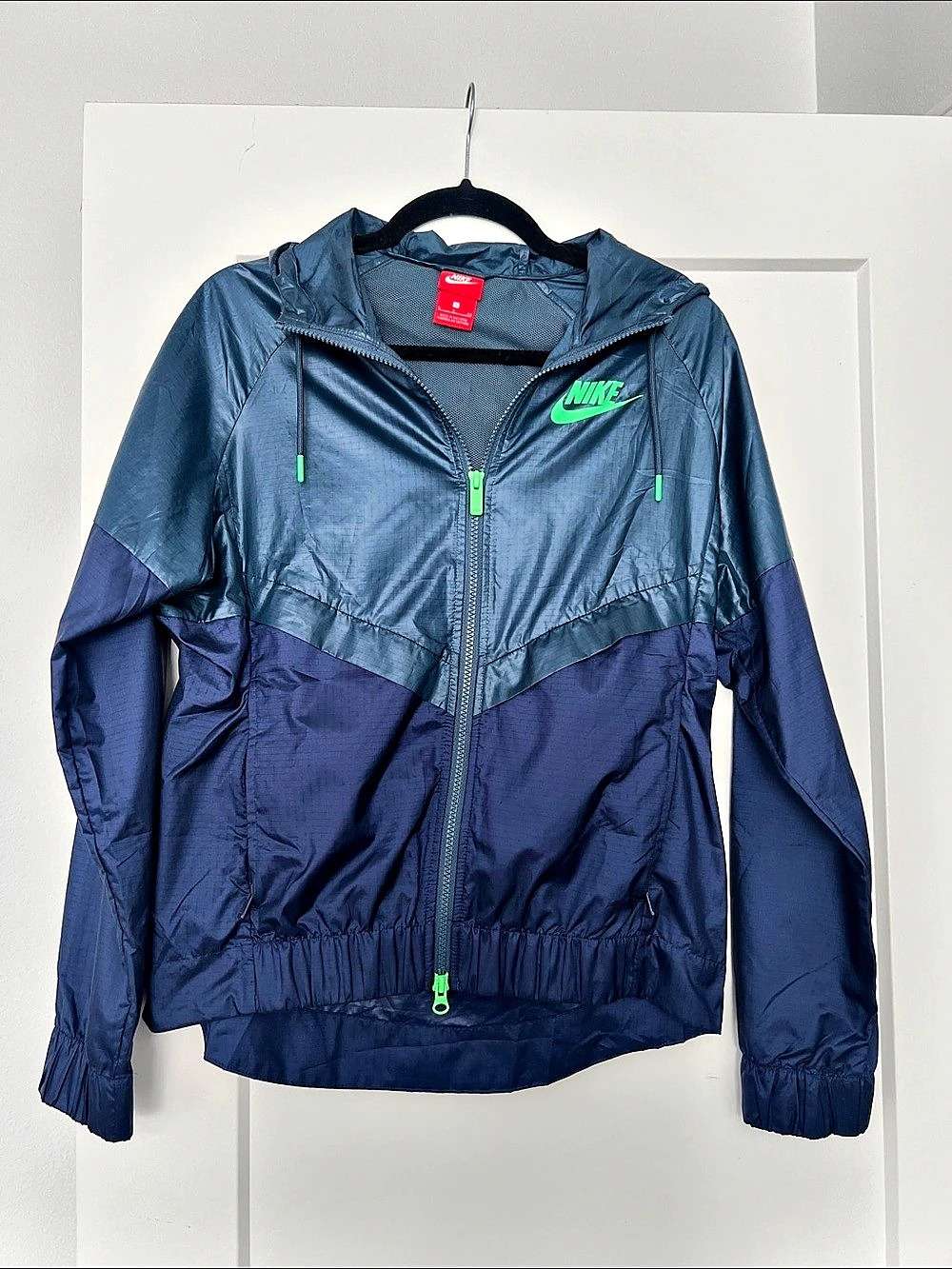 Nike Windrunner Unlined Full-Zip UV Jacket Windbreaker, Small